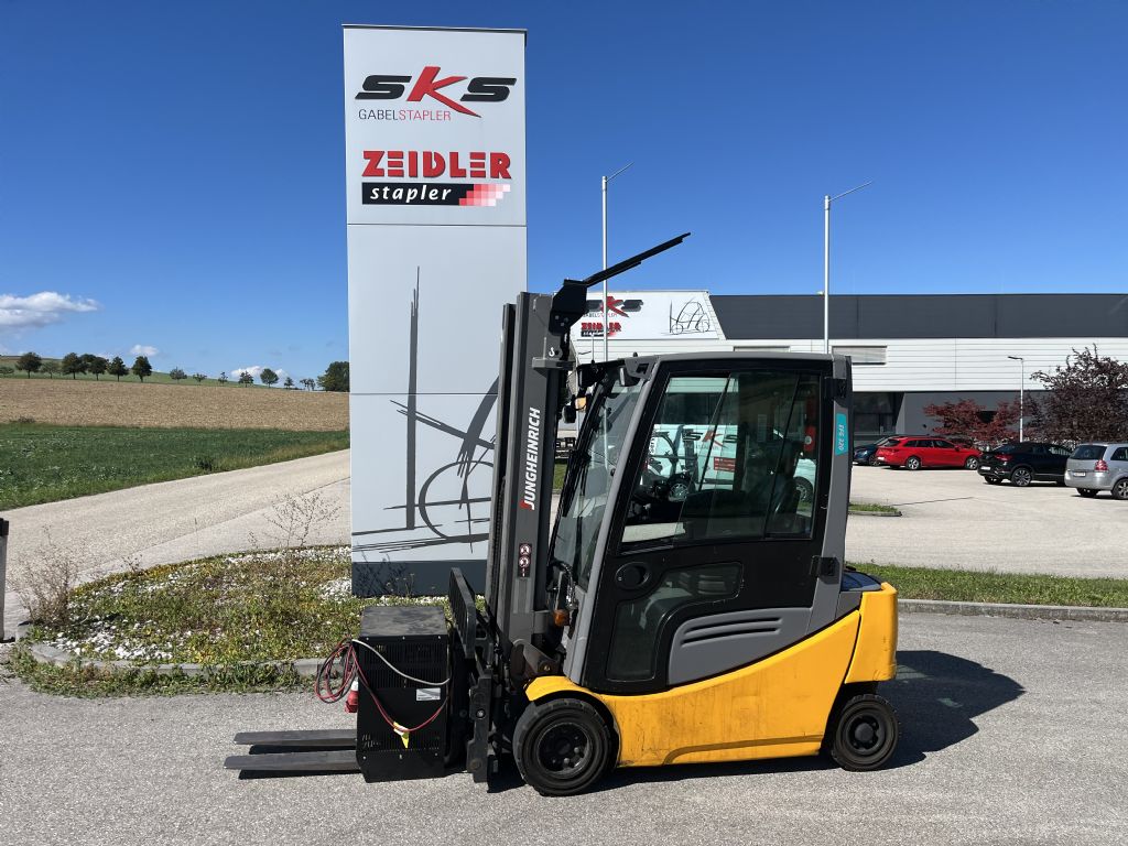 Elektro 4-Rad-Stapler Jungheinrich EFG320