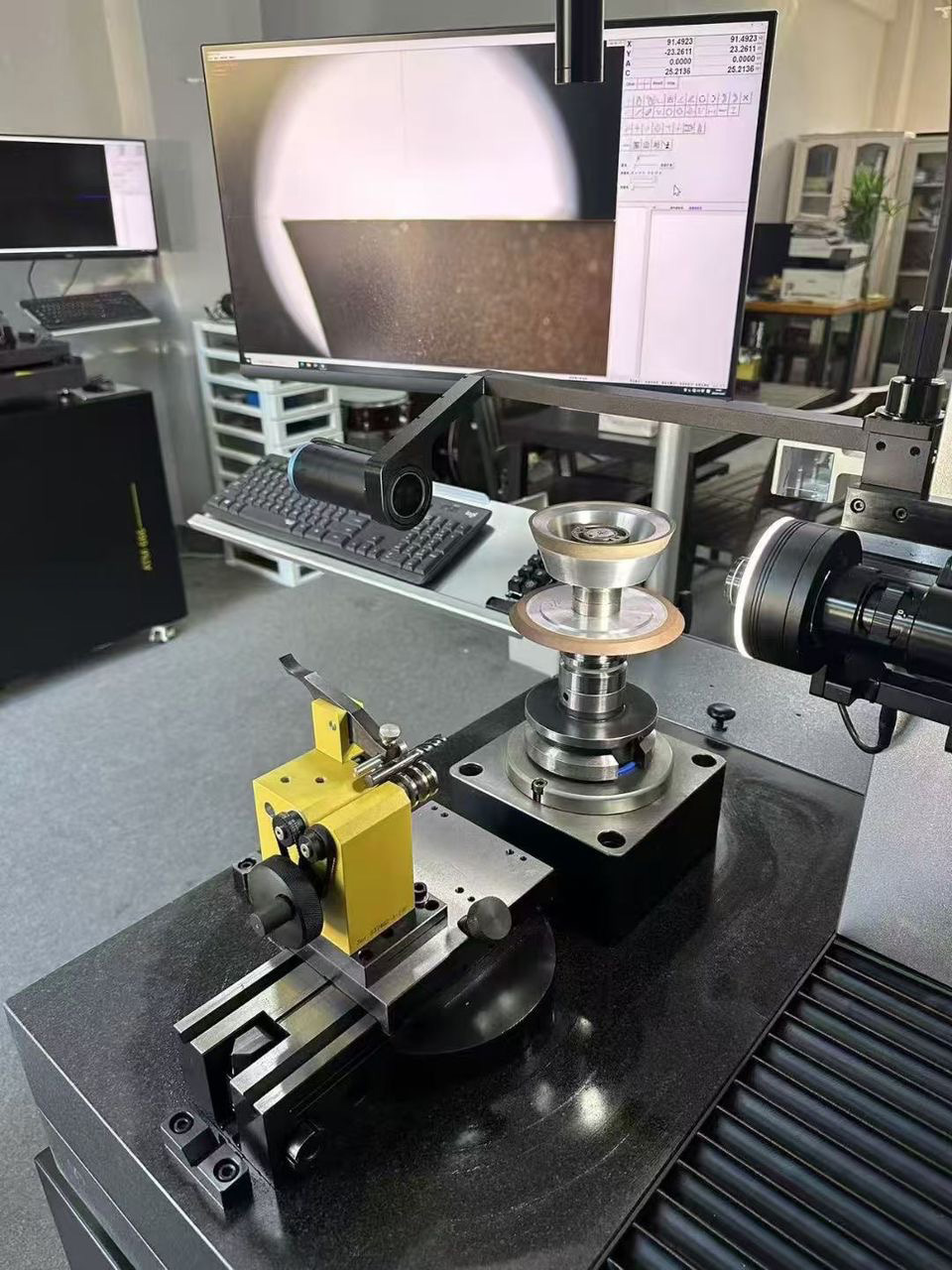 Type F – horizontale Werkzeugaufnahme und SK50-Spindel