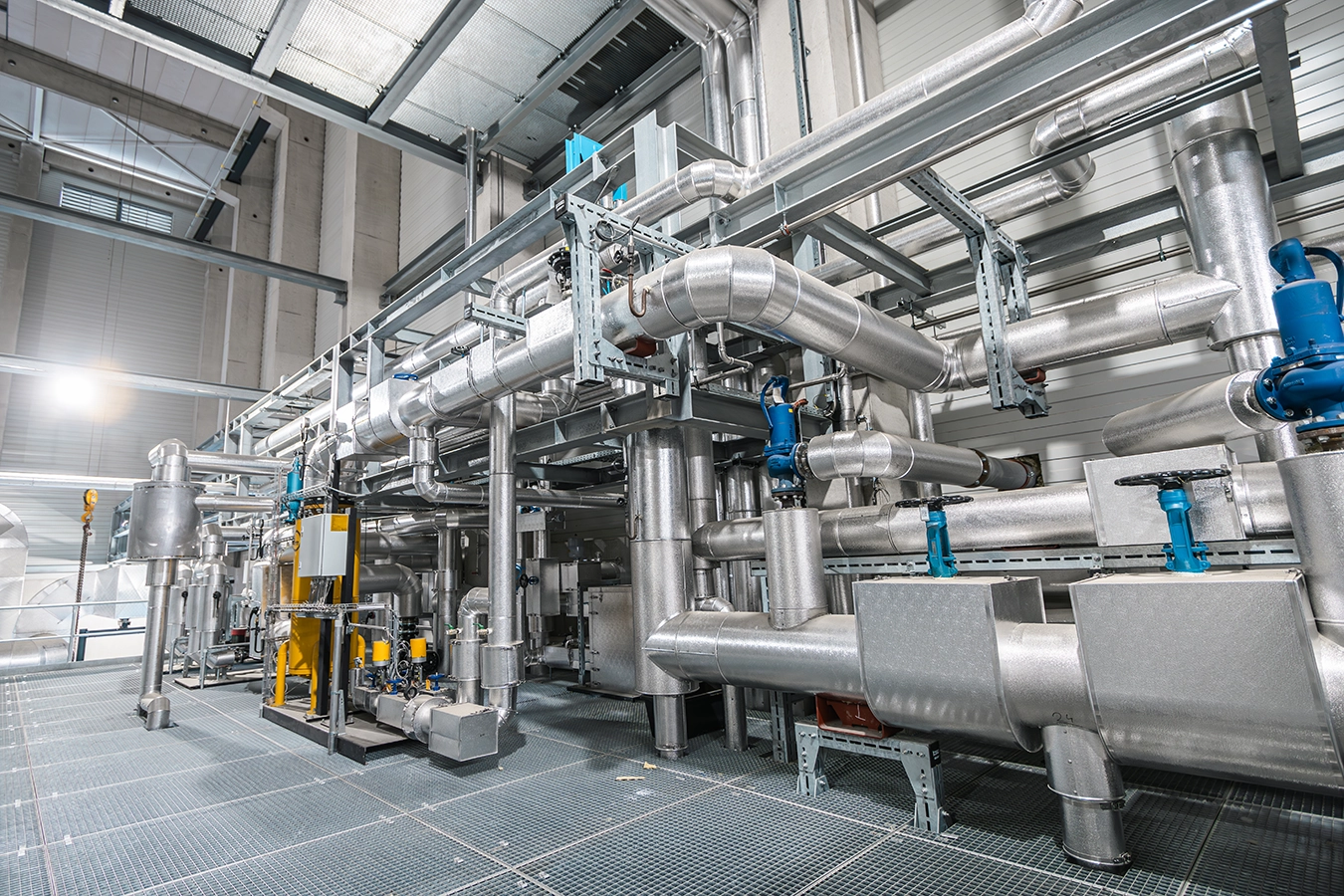 Anlage Bramsche mit breiten Rohrleitungen, 9.000 kW Sattdampf/KWK