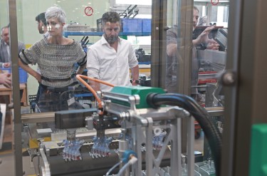 Tray-Verpackungslinie für Vials und Flaschen