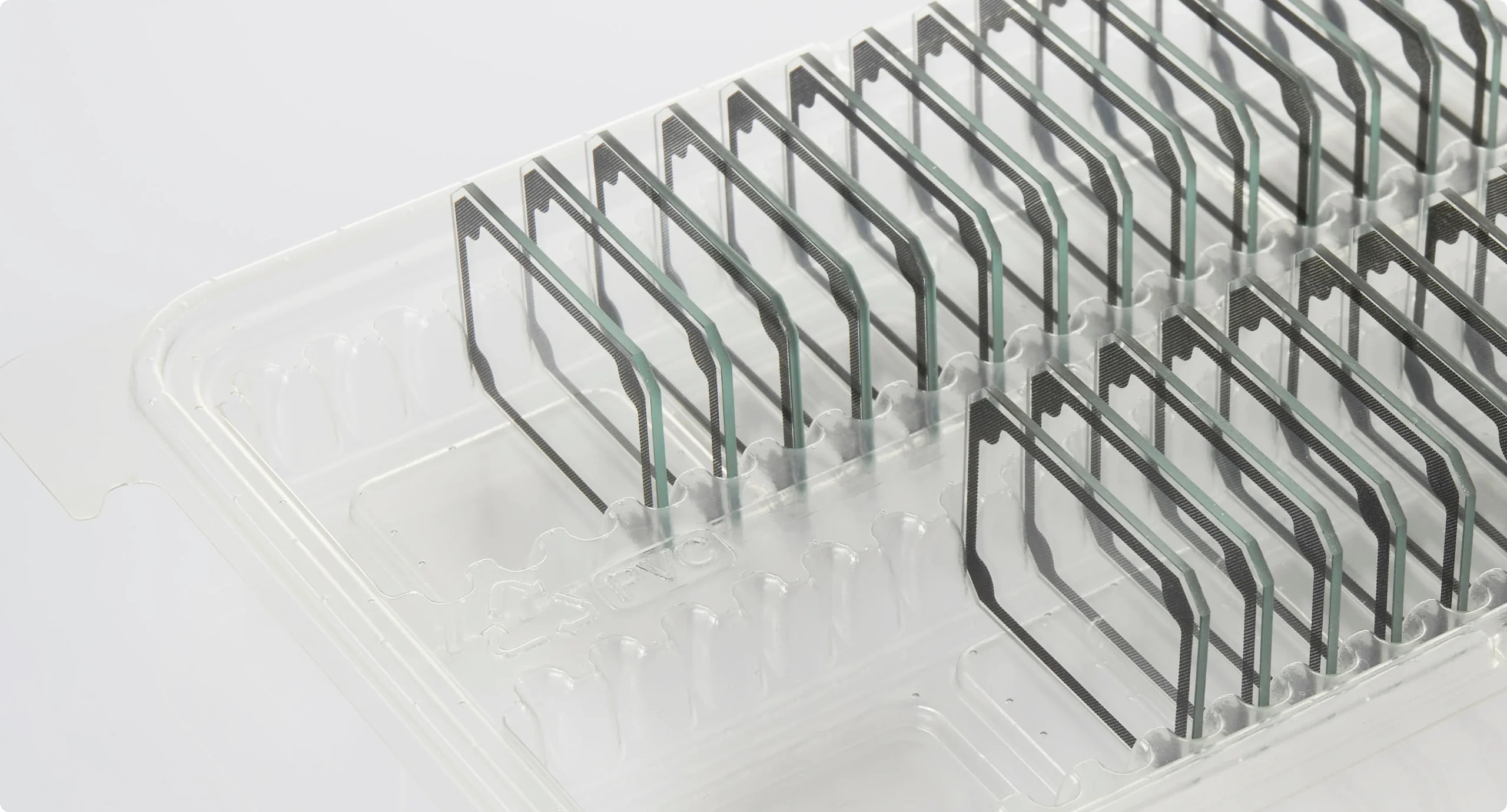 Klarsicht-Tray für flache Elektronikbauteile