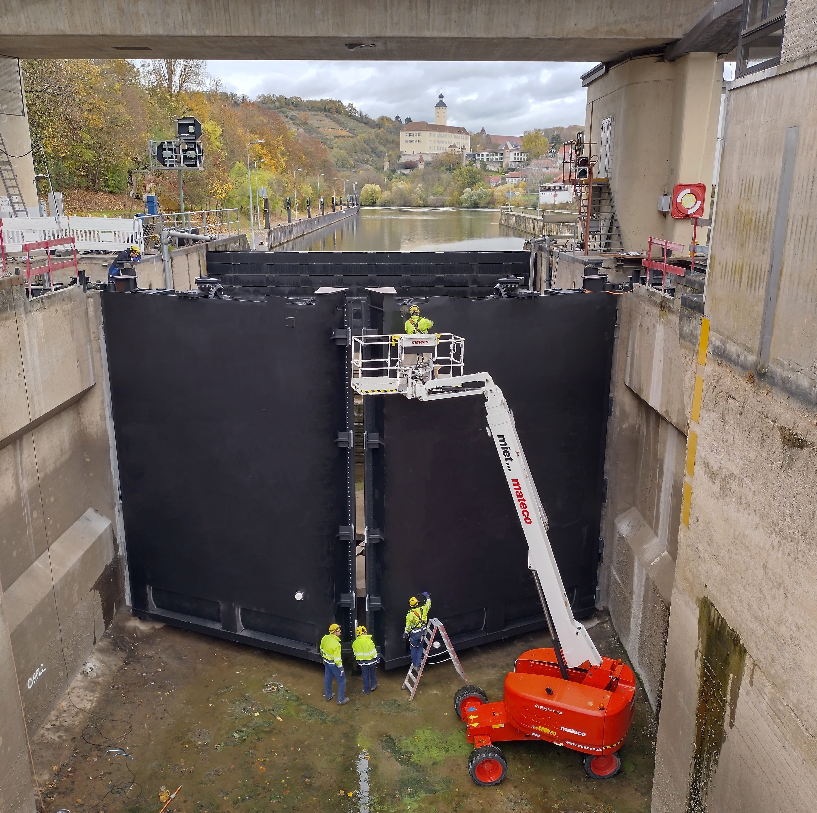Untertor linke Kammer Schleuse Gundelsheim