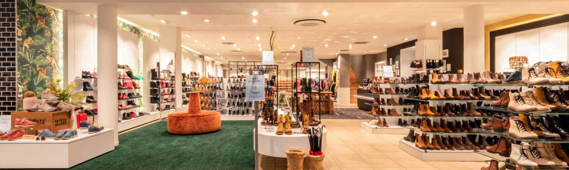 Eingangsbereich Schuhladen Dismer
