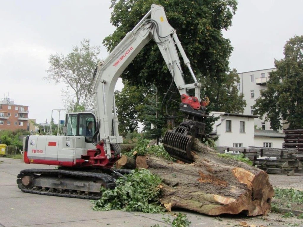 Takeuchi TB1140 mit Abbruchgreifer