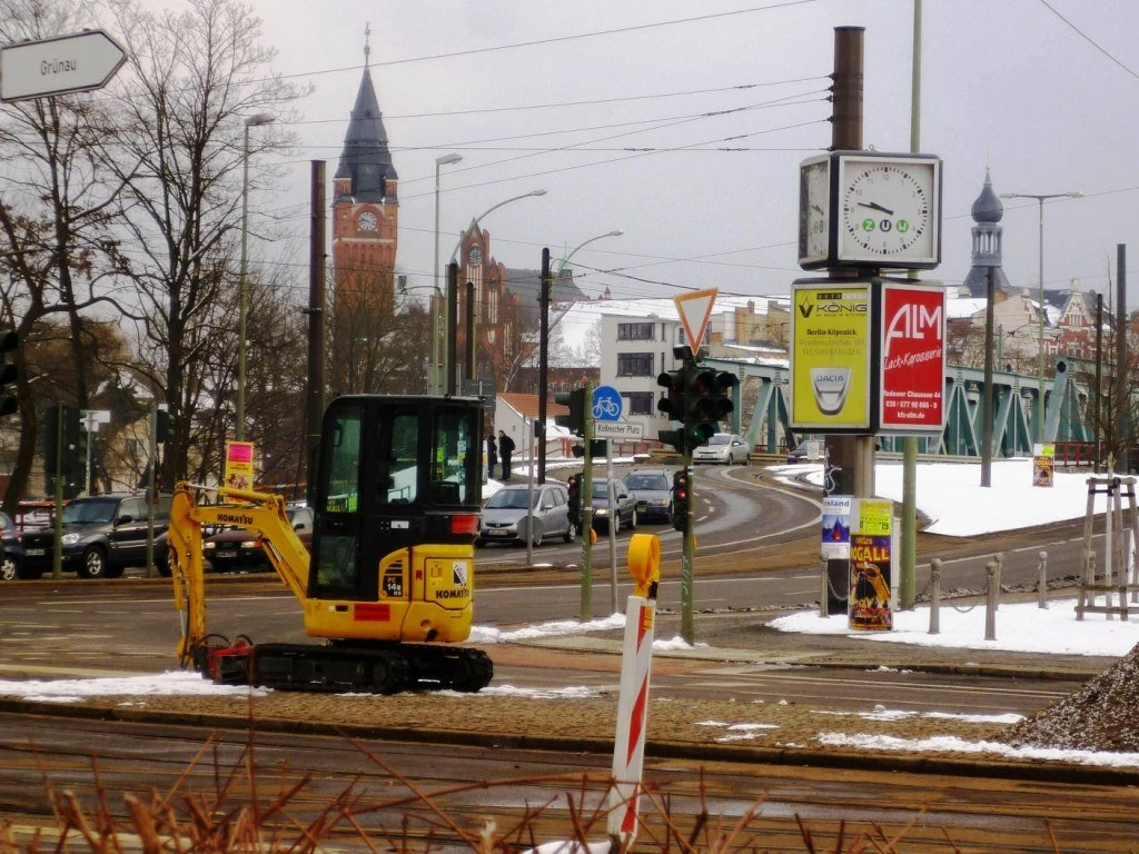 Komatsu PC14 mit Fräse