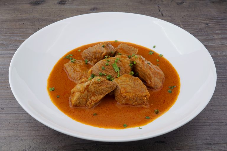 Kalbsrahmgulasch