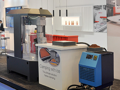 KRYOTOOL-Gefrierspannsystem im Messe-Einsatz