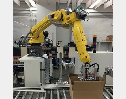 Roboter für automatisierte Endverpackung gefertigter Beutel