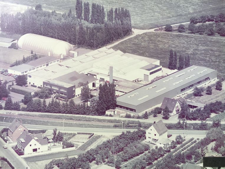 Firmengebäude, 1982