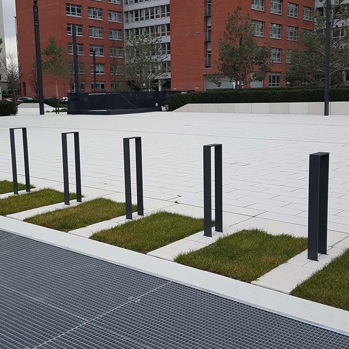 Fahrradparker (Reihenanlage, Anlehnbügel, Flachstahlbügel)