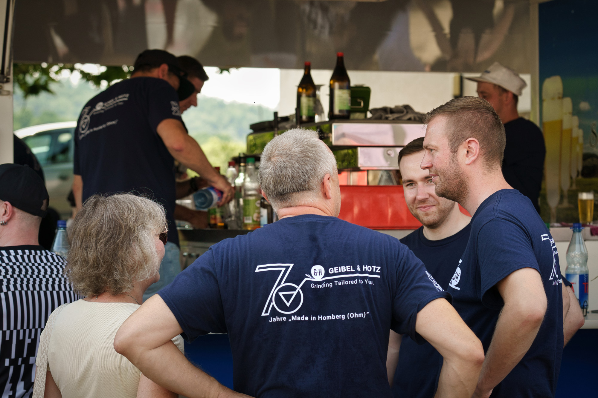 Mitarbeiter beim 70-Jahre-Jubiläum