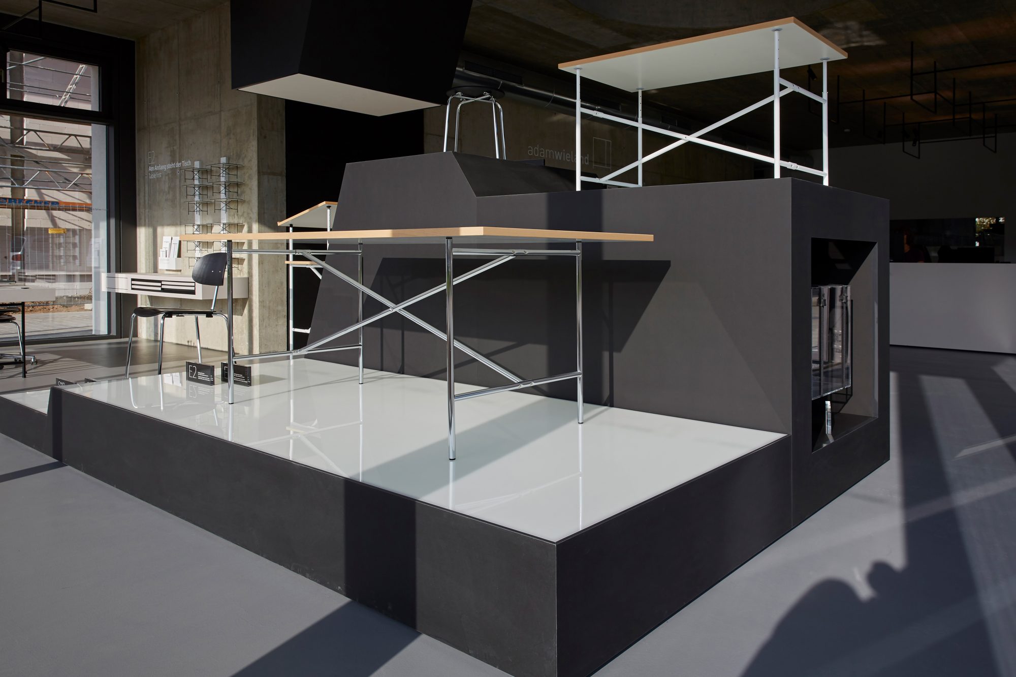 Showroom mit E2-Designklassiker in Karlsruhe