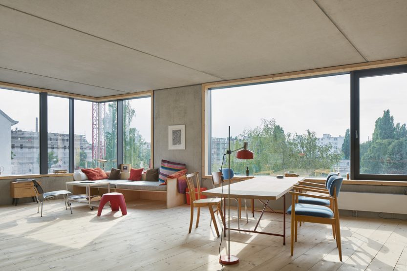 E2-Tisch als Esstisch für 6–8 Personen im Wohnzimmer