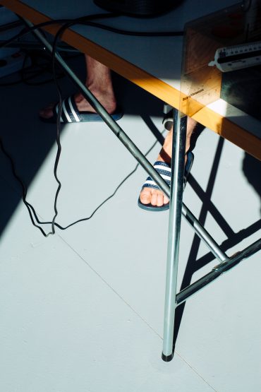 E2-Arbeitstisch (Schreibtisch), Kreuz versetzt