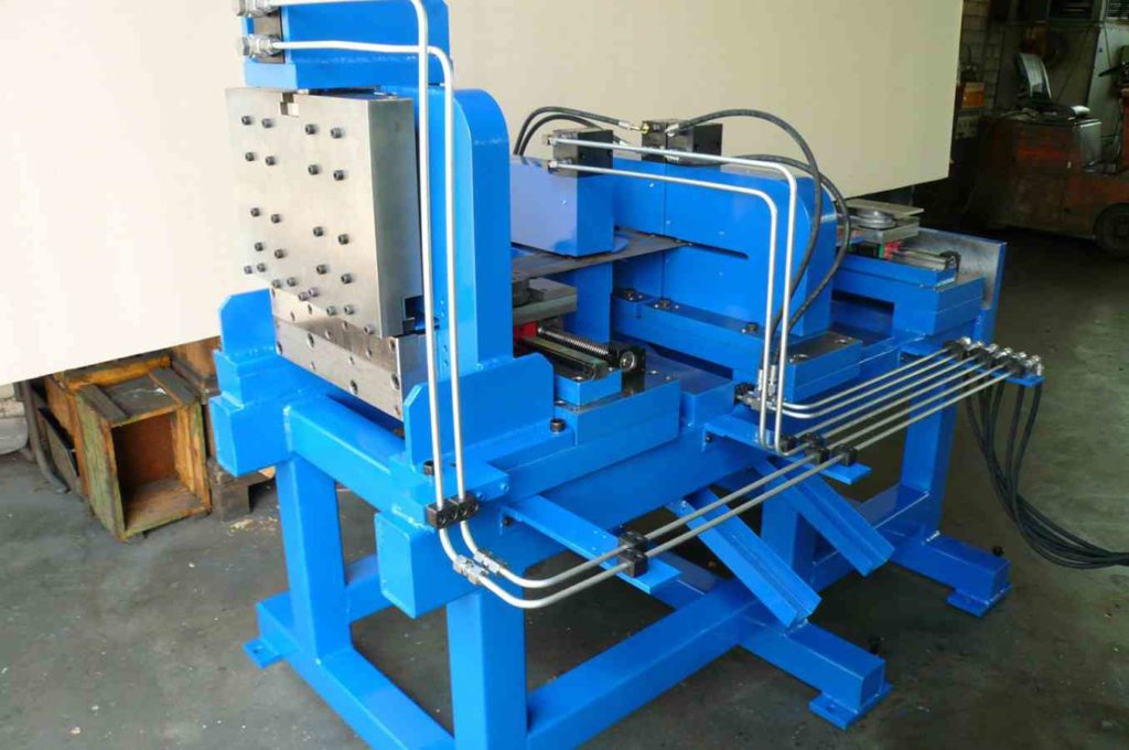 Hydraulische und hydropneumatische Stanzwerkzeuge