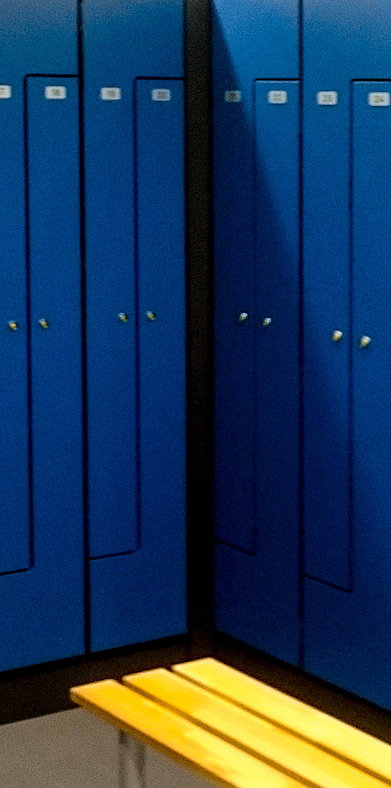 Garderobenschrank
