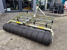 Reitplatzplaner Neuhaus Profi 160 mit Farmflexwalze