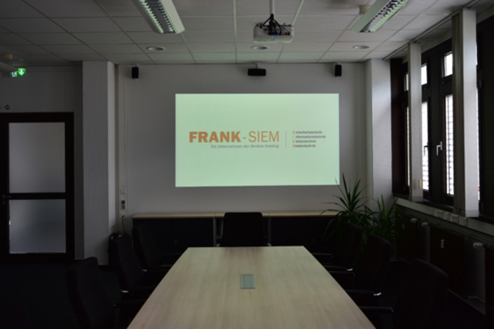 Konferenz- & Sprechanlagen