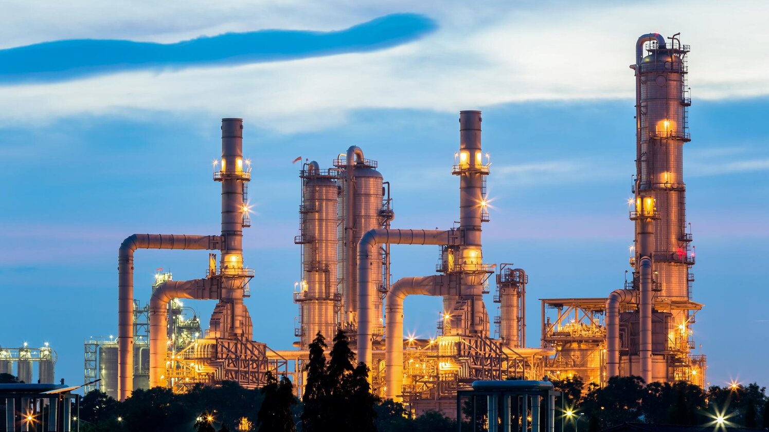 Industrieanlage mit Rohrleitungssystem als Einsatzbereich
