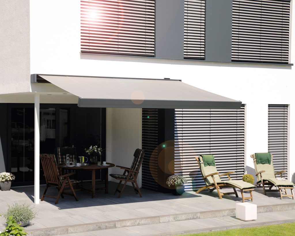 Sonnenschutz (Markisen, Raffstore, Jalousien)