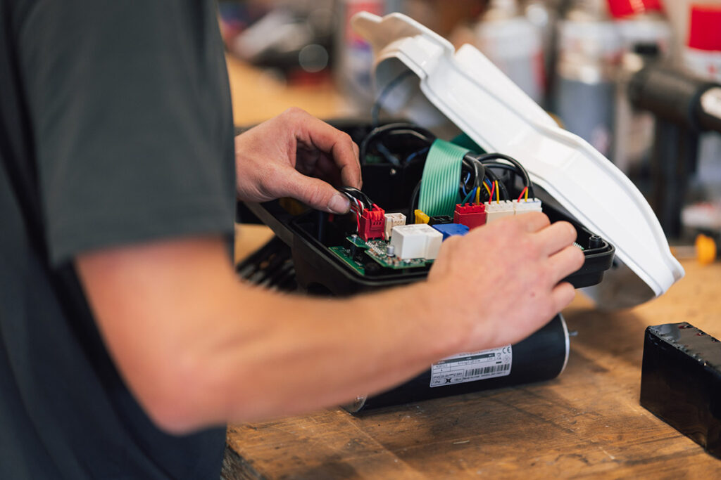 Service und Reparatur von Mährobotern