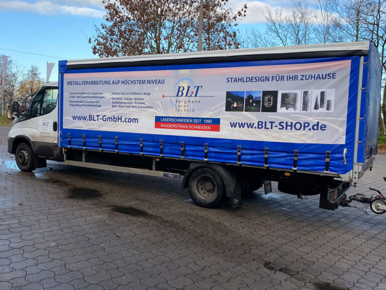 Auslieferung mit eigenem LKW