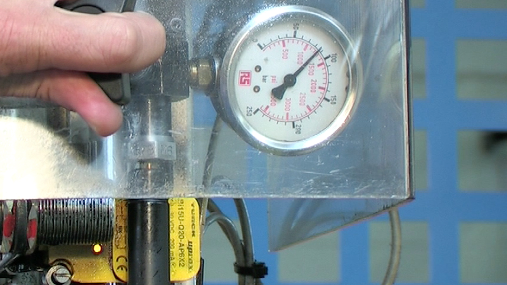 Gasfeder nach Muster