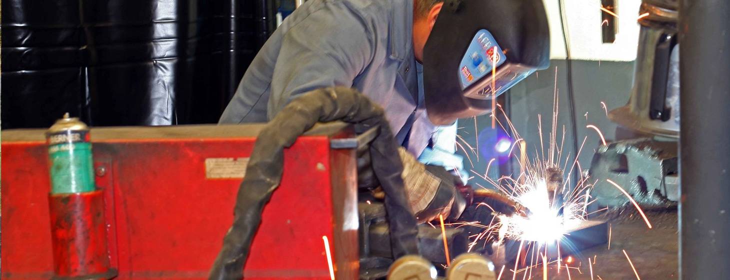 Schweißarbeiten in der Werkstatt