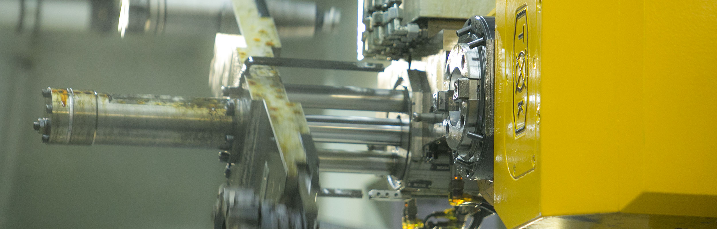CNC-Bearbeitungszentrum für 5-Seiten-Bearbeitung mit Rundtisch Ø 2.100 mm