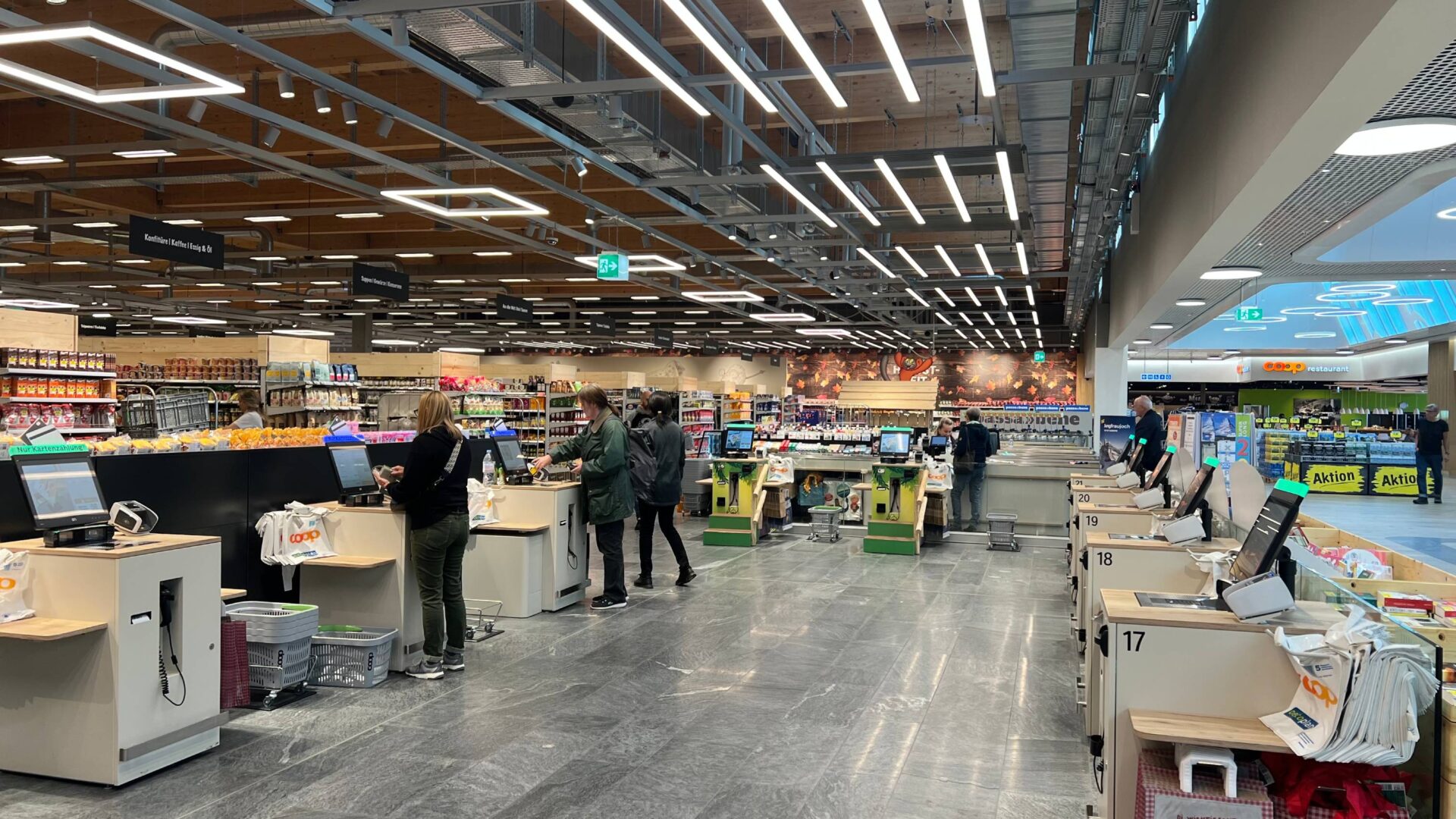 Schaufenster-Displaylösung (Coop)