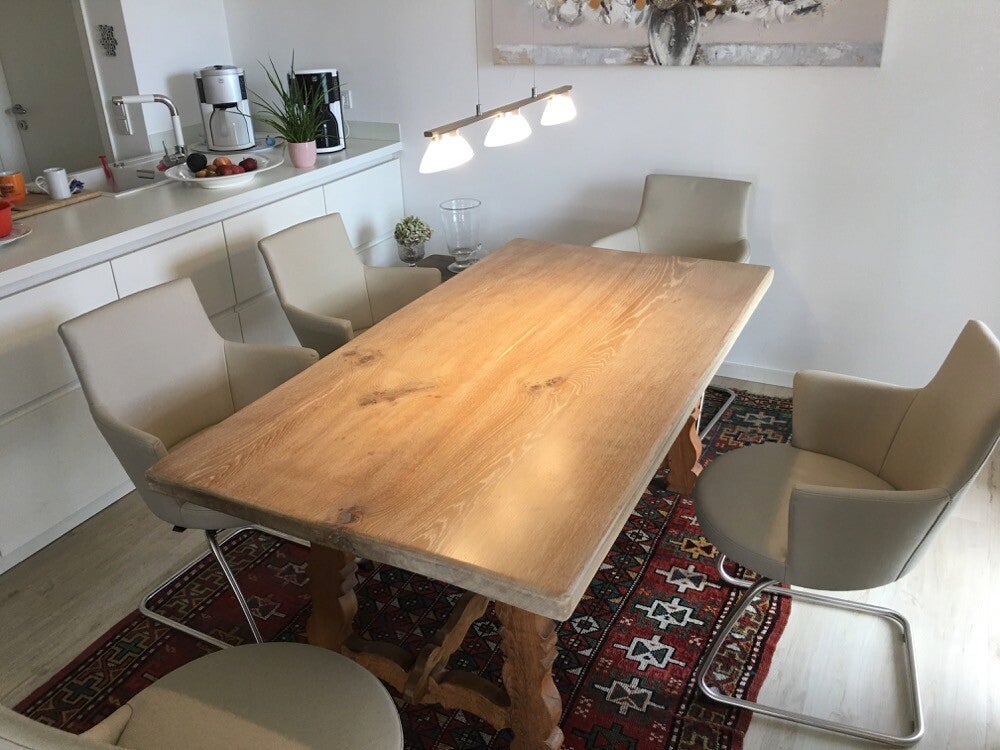 Renovierter Esstisch