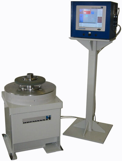 Nichtrotierende Auswuchtmaschine AWW-16