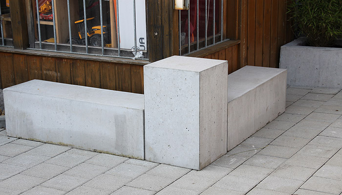 Betonpoller / Sitzplatz