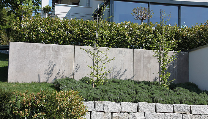Mauer im Außenbereich