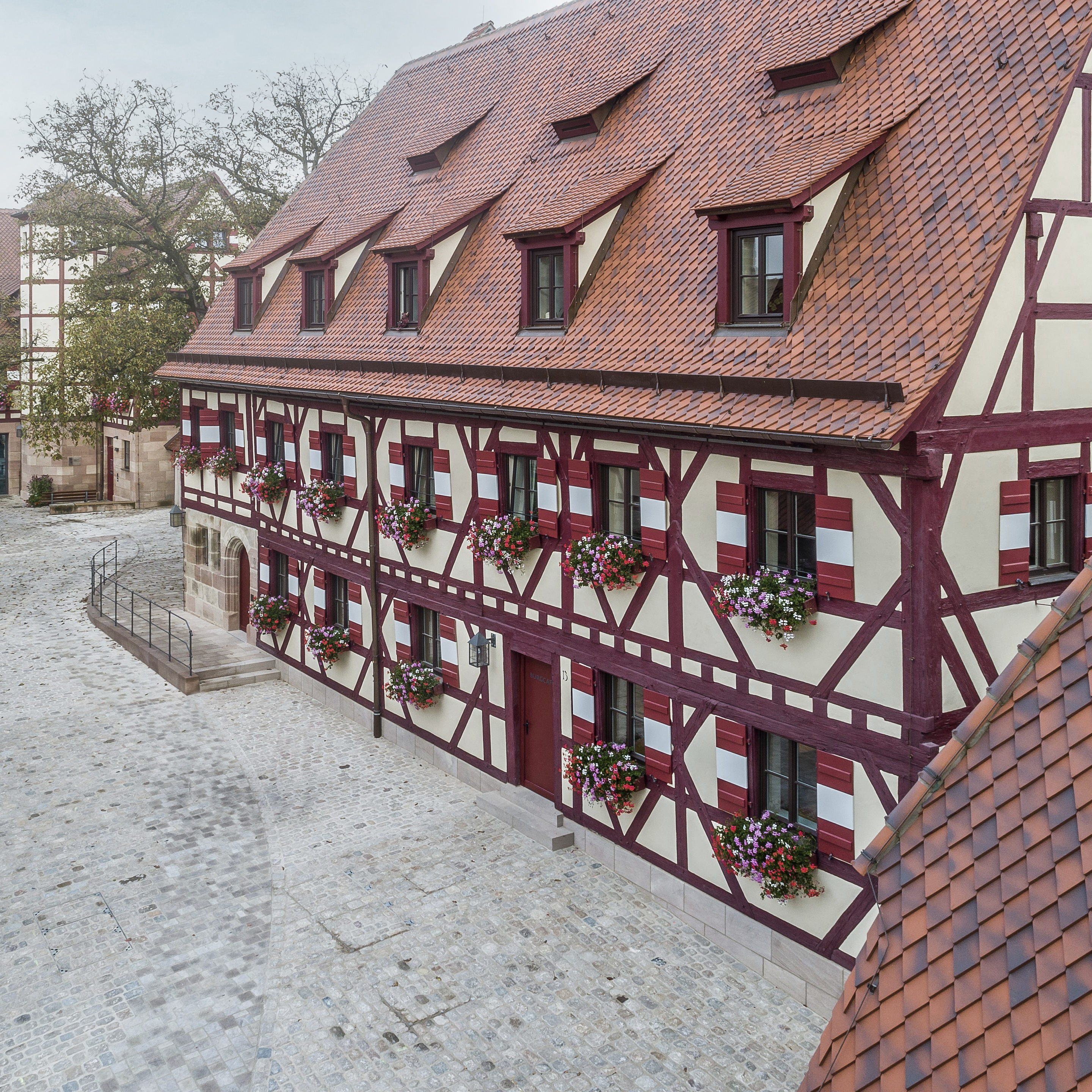Kaiserburg Nürnberg – Sekretariatsgebäude, Finanzstadl und Hasenburg