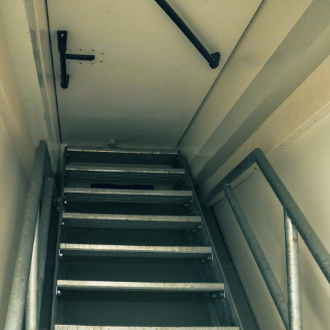 Dachluken mit fester Treppe, Porsche Service Factory Deventer