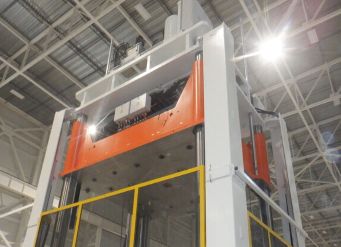 ABK SP30-4-300 Entgrat-/Beschnittpresse (300 t)