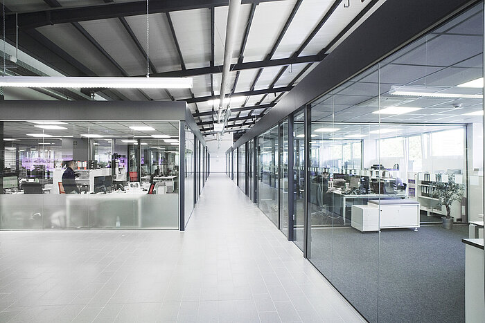 Umnutzung einer alten Industriehalle als Büro