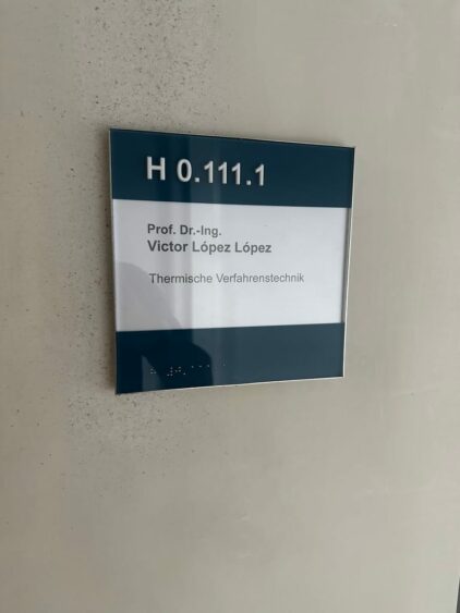 Fertigung Beschilderung
