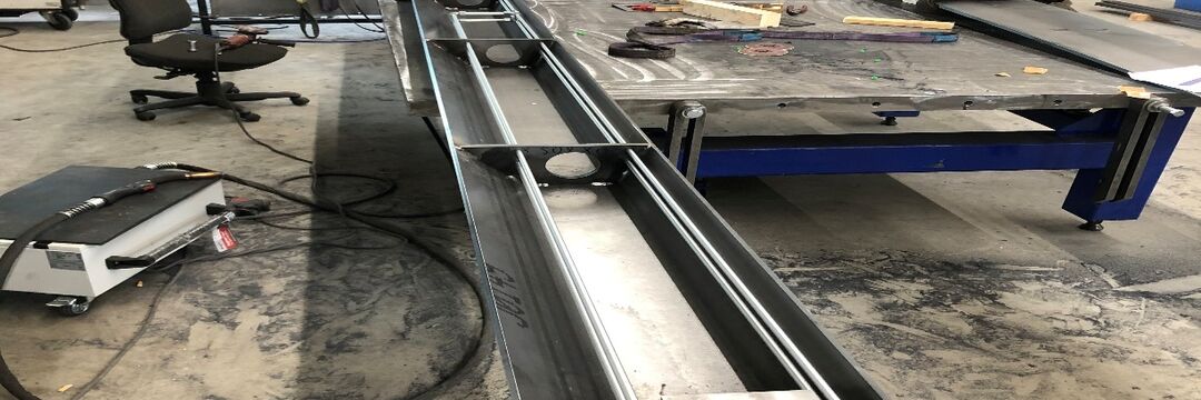 Pneumatischer Schaberbalken (Baulänge 6 m)