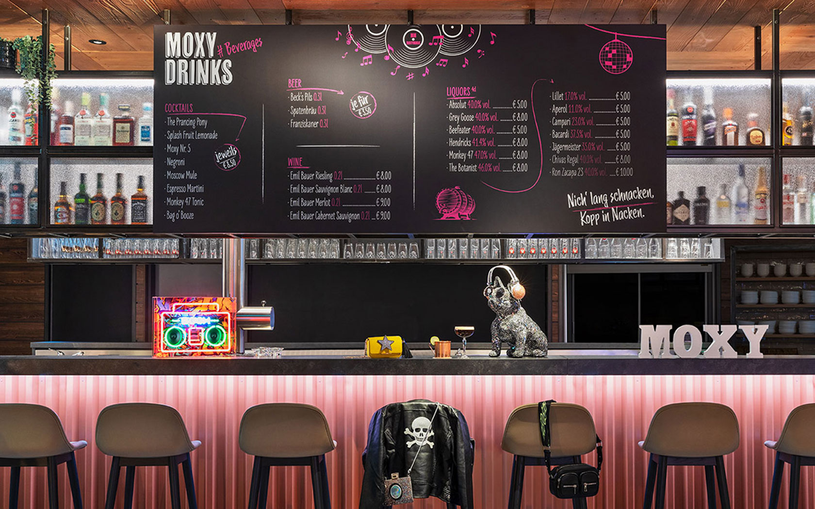 Bar-Einrichtung Moxy Hotel Hamburg City