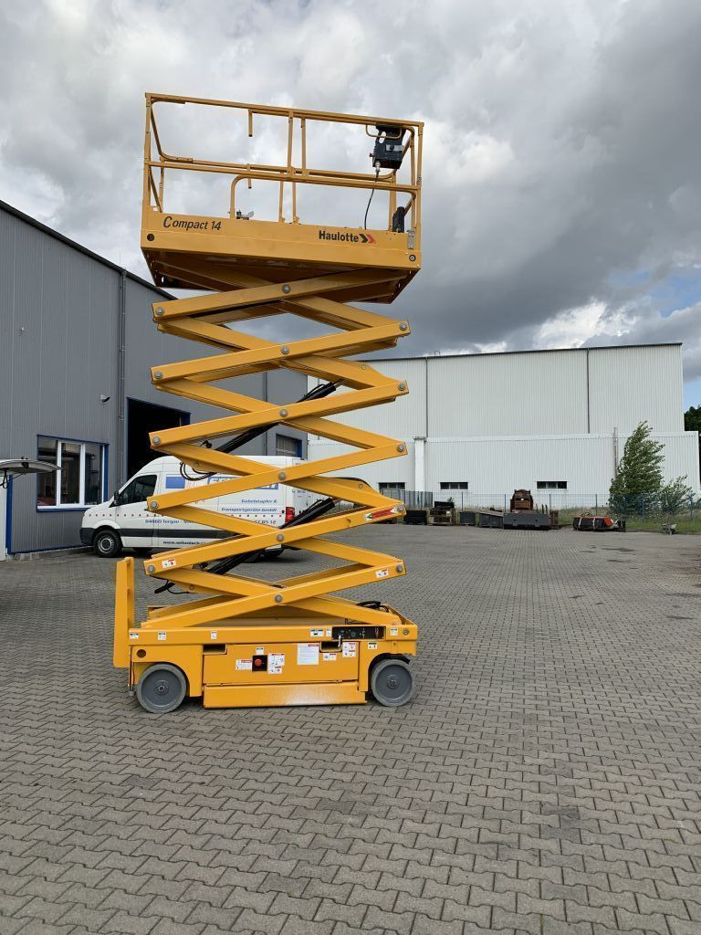 Haulotte Compact14 Scherenarbeitsbühne
