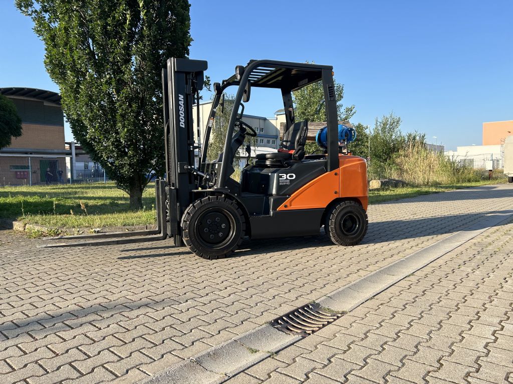 Doosan G30P-7 Treibgasstapler