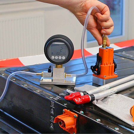 Prüfgerät für HV-Batterien