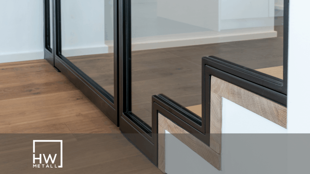 Lofttür mit Sicherheitsglas