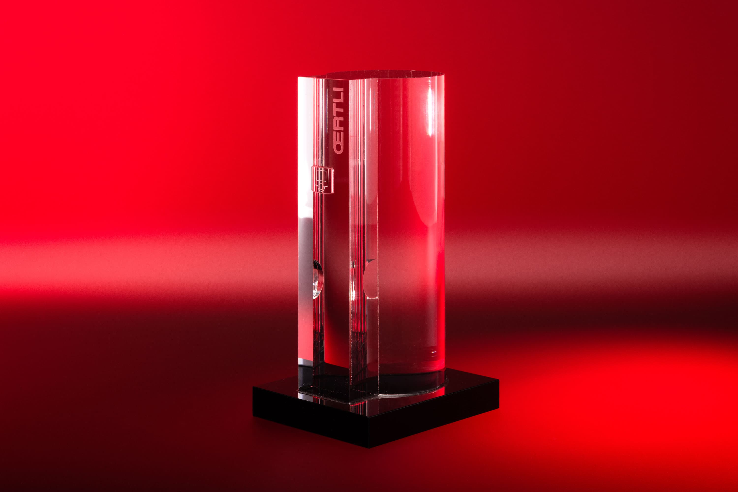 Bearbeitetes transparentes Kunststoffteil