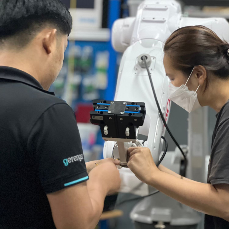 Customized Manufacturing Solutions – Roboter-Greifer