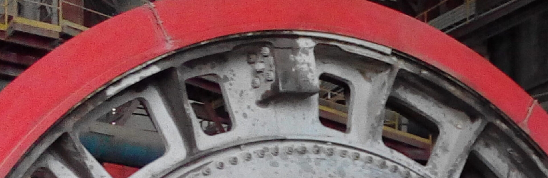 Schwerer Industrieantrieb – typischer Einsatzbereich kritischer