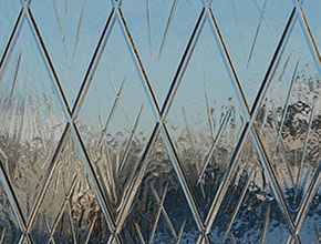 Ornamentglas Altdeutsch gerautet