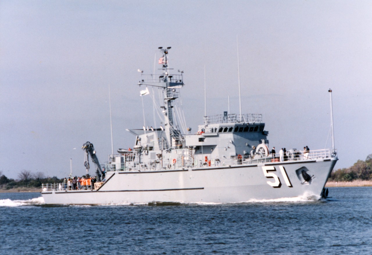 DecksSysteme MHC 51–62 (Osprey-Klasse): Krane, Winchen, Handling-Ausrüstung